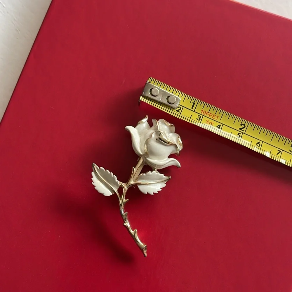 VINTAGE ENAMEL PIN BROOCH ROSE